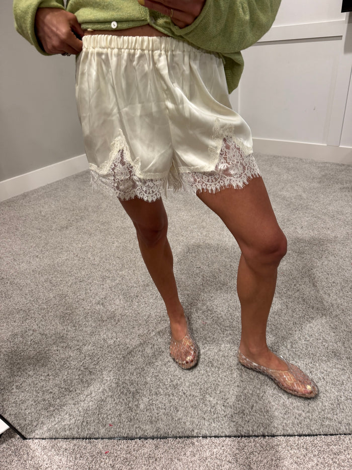 Lace Trim Shorts | Cream