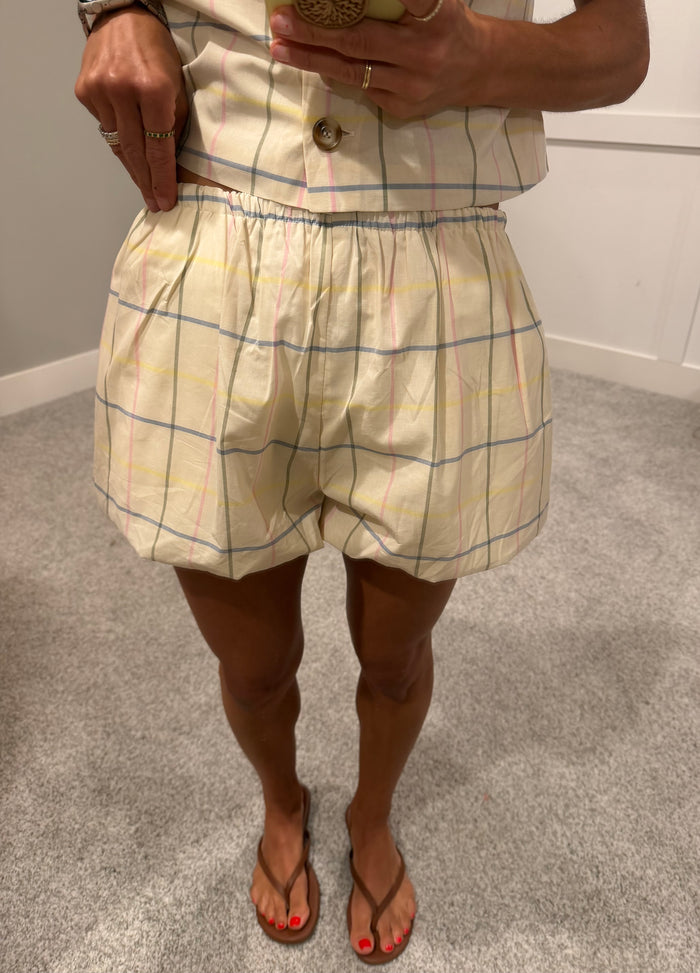 Becca Bubble Hem Grid Shorts