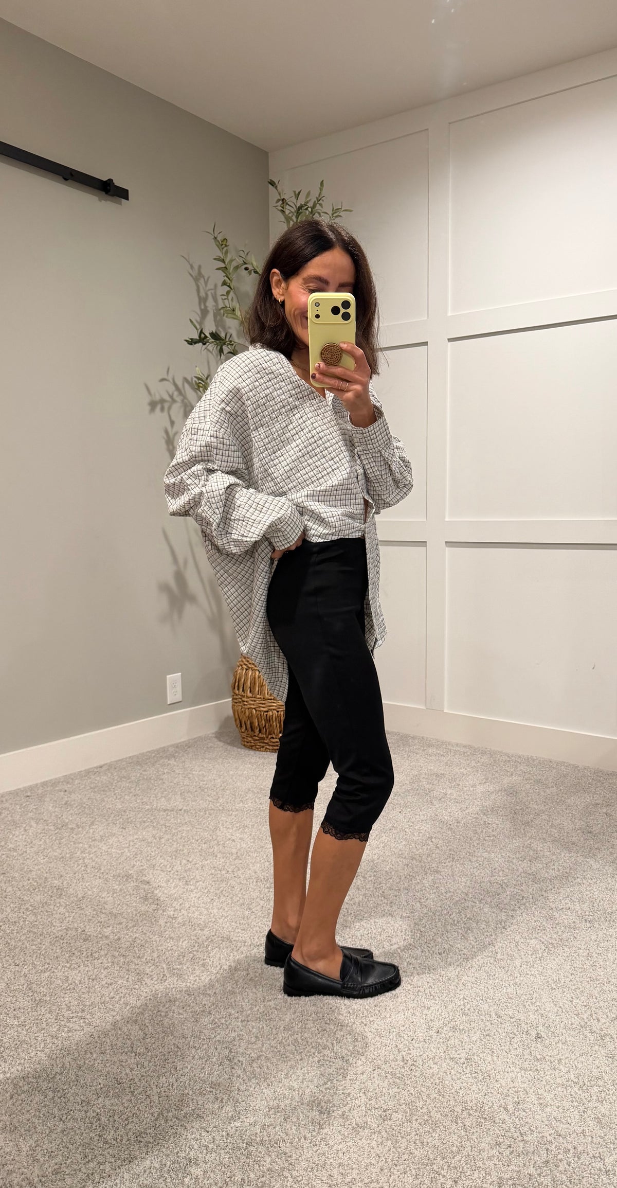Lace Trim Capri | Black