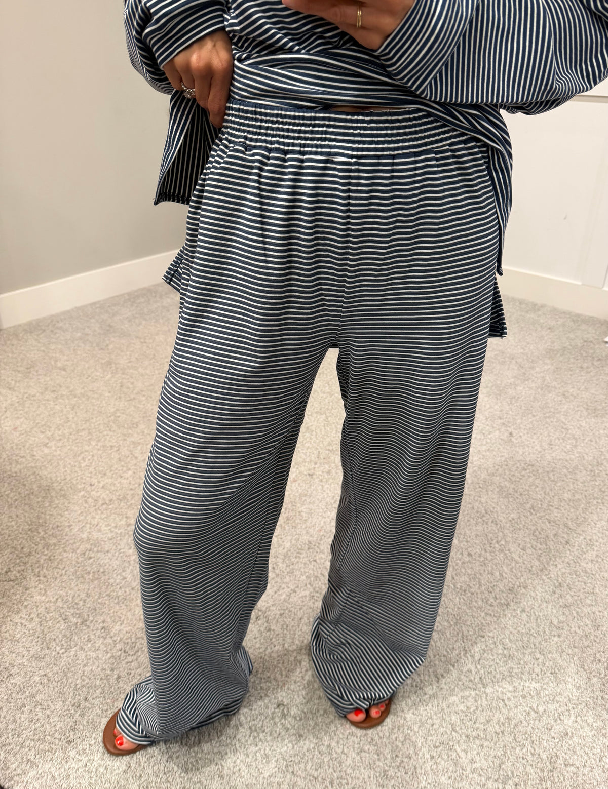 Levi Lounging Brushed Knit Pants | Navy/White