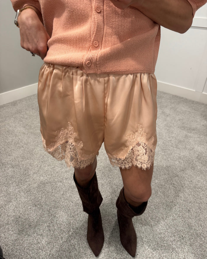 Lace Trim Shorts | Peach