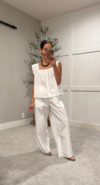 Cece Eyelet Trim Top | Off White