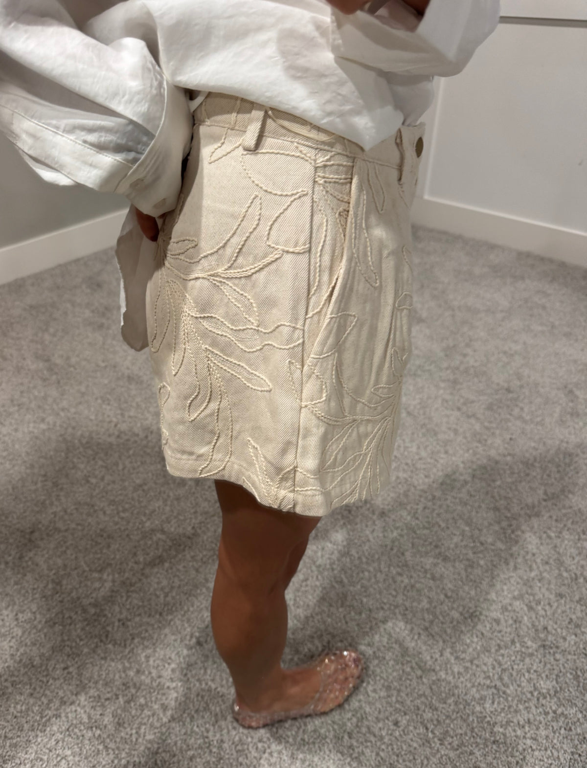 Floral Jacquard Pleated Shorts