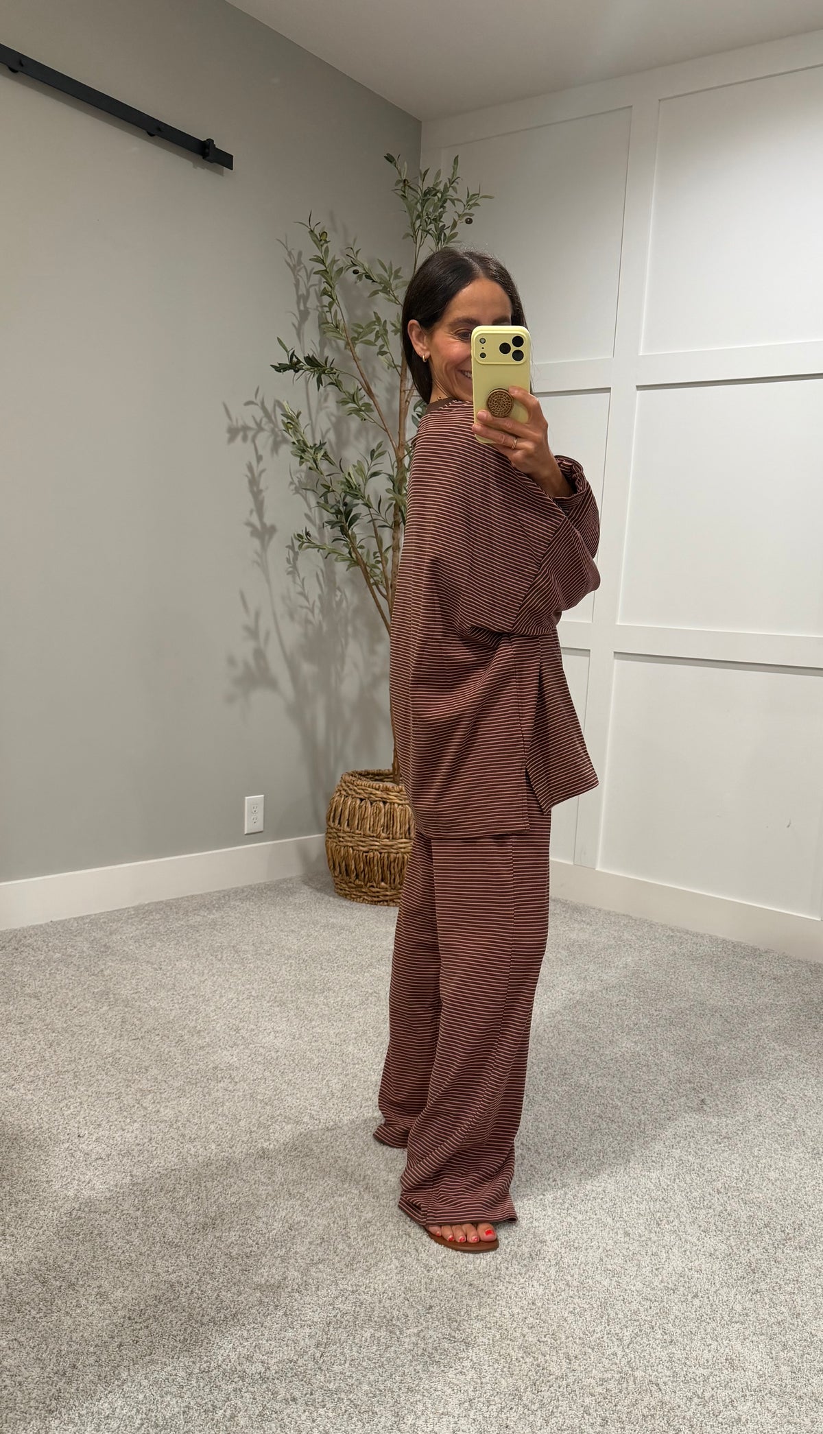 Levi Lounging Brushed Knit Pullover | Brown/Pink