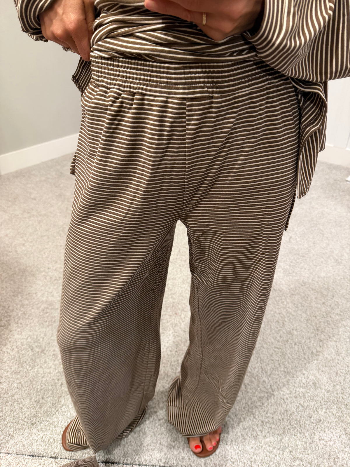 Levi Lounging Brushed Knit Pants |Brown/Cream