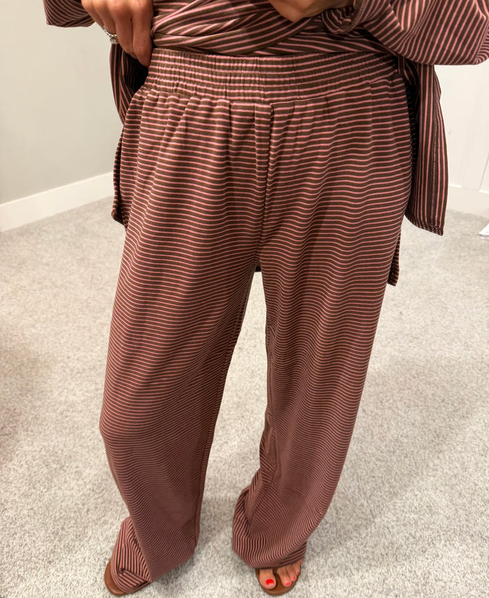 Levi Lounging Brushed Knit Pants |Brown/Pink