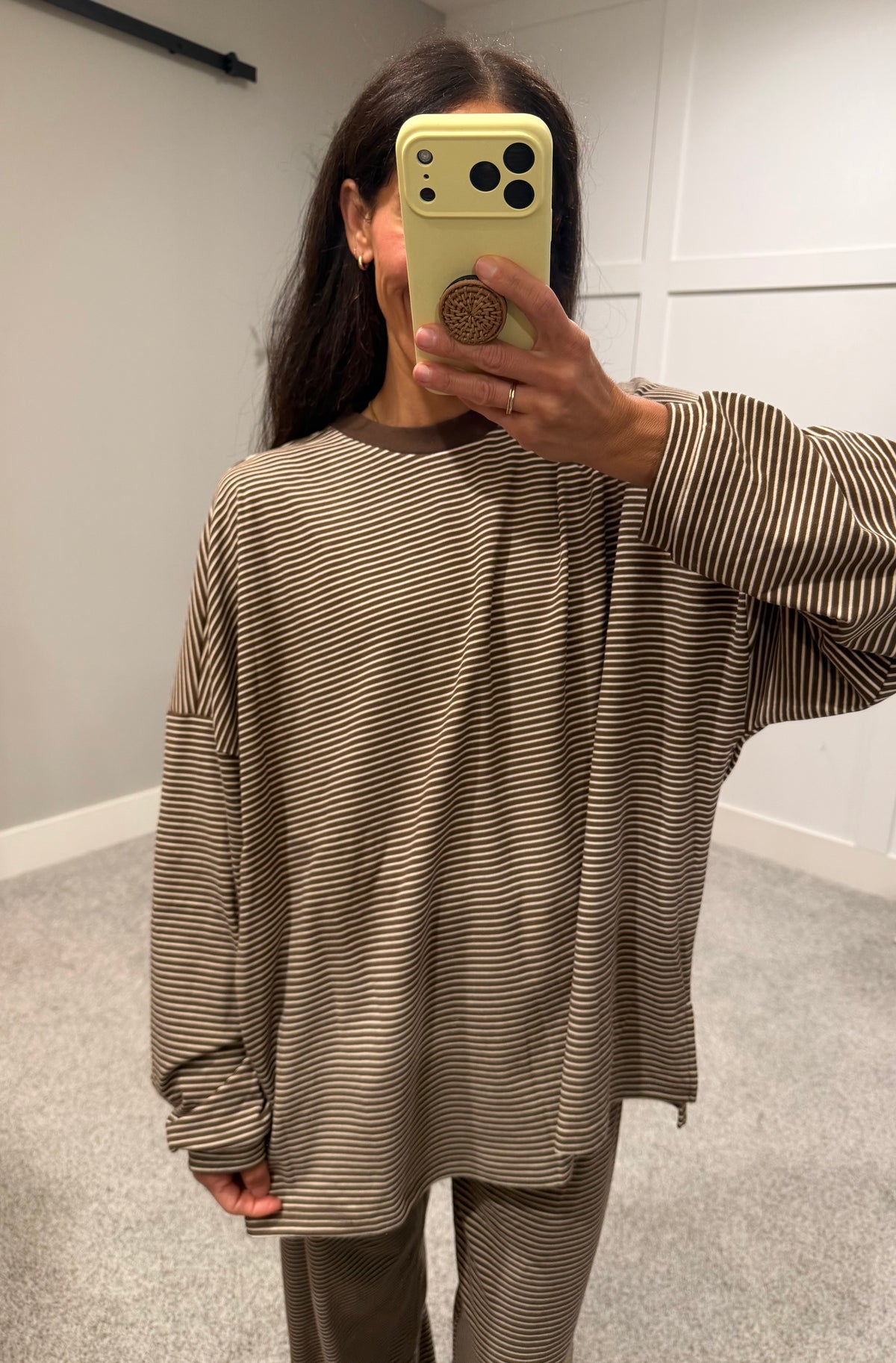 Levi Lounging Brushed Knit Pullover | Brown/Cream