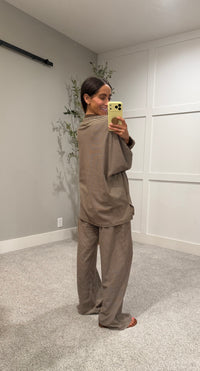 Levi Lounging Brushed Knit Pullover | Brown/Cream