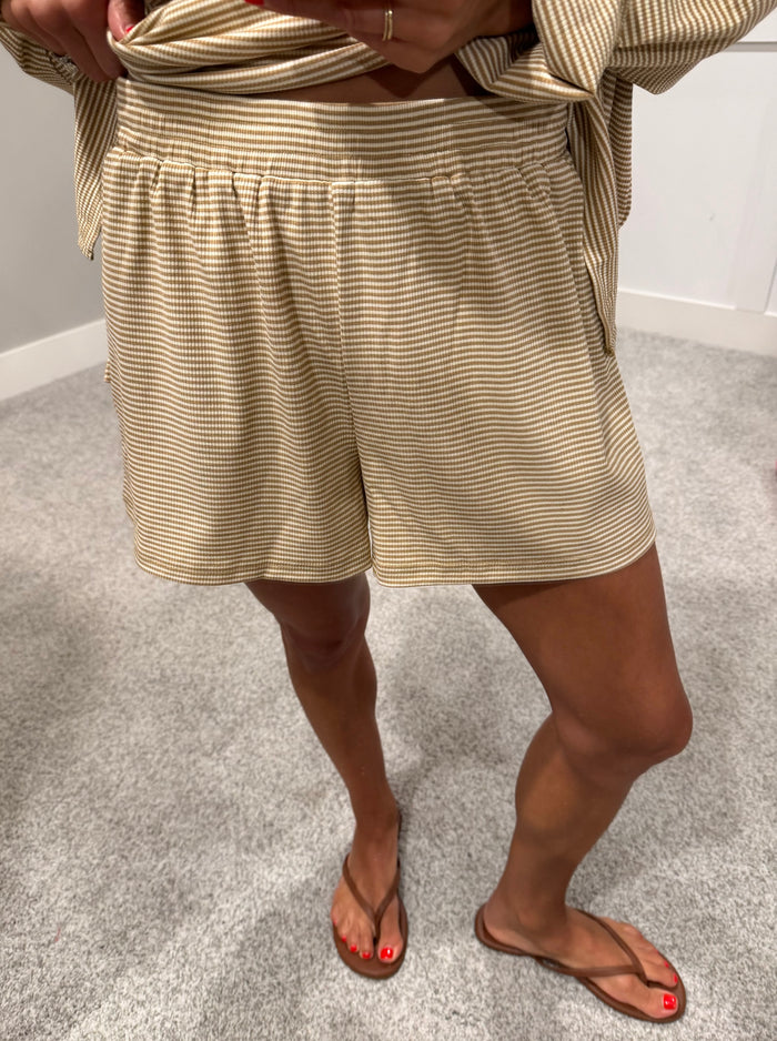 Kenzie Shorts | Latte