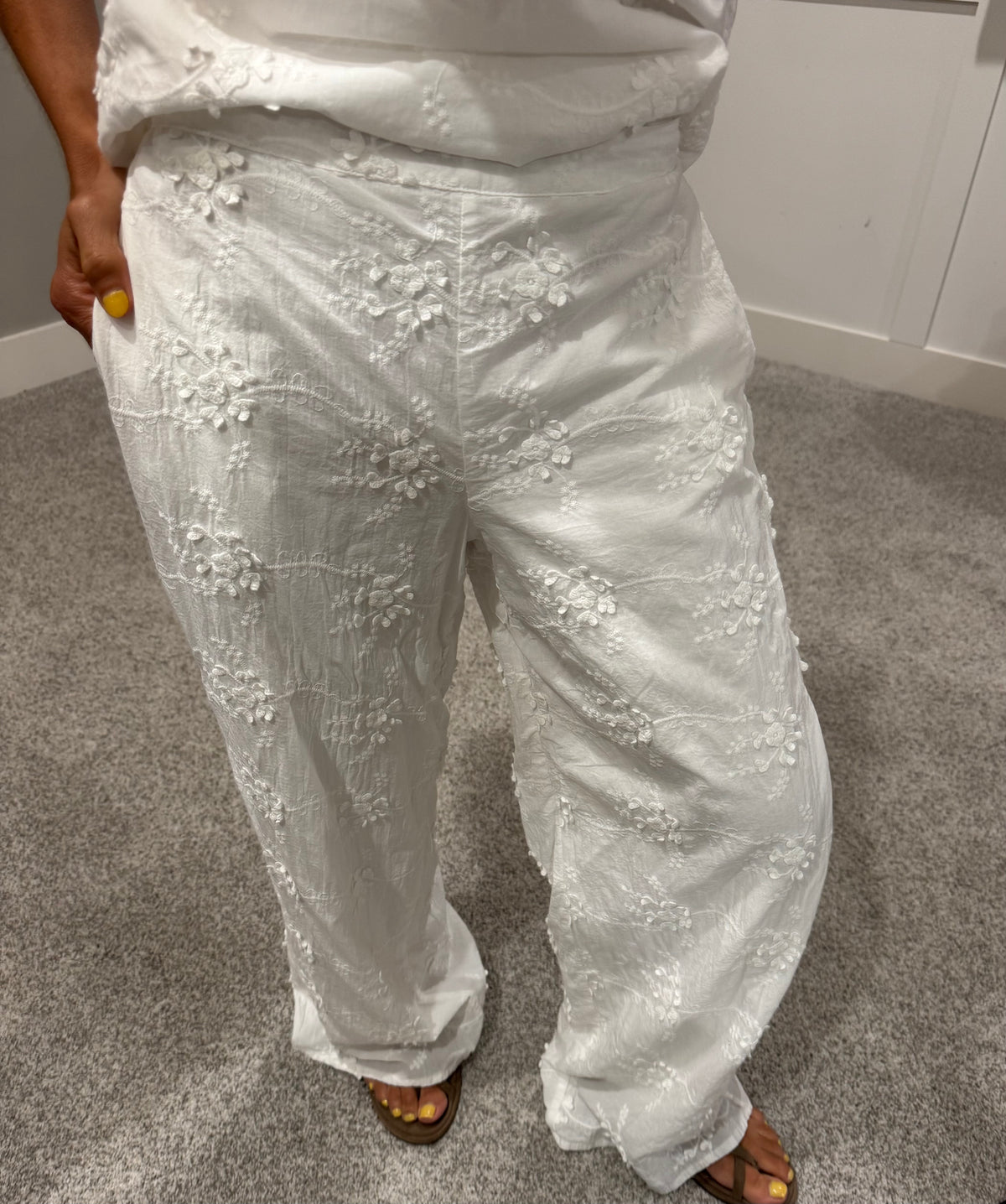 Ada Embroidered White Set