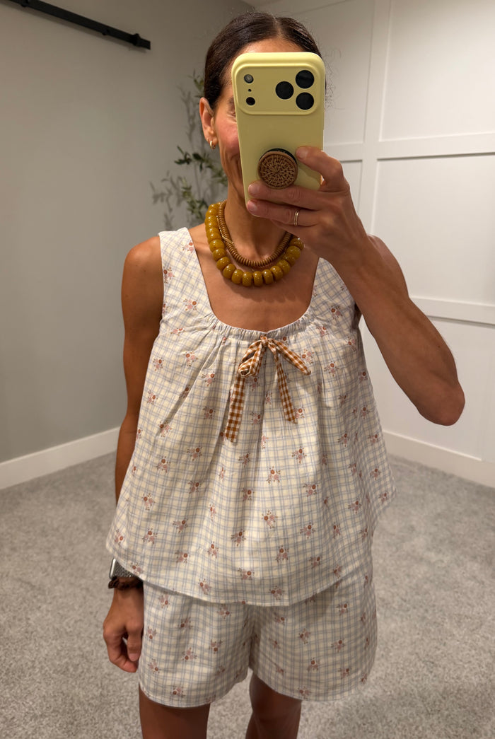 The Coastal Gingham Floral Set