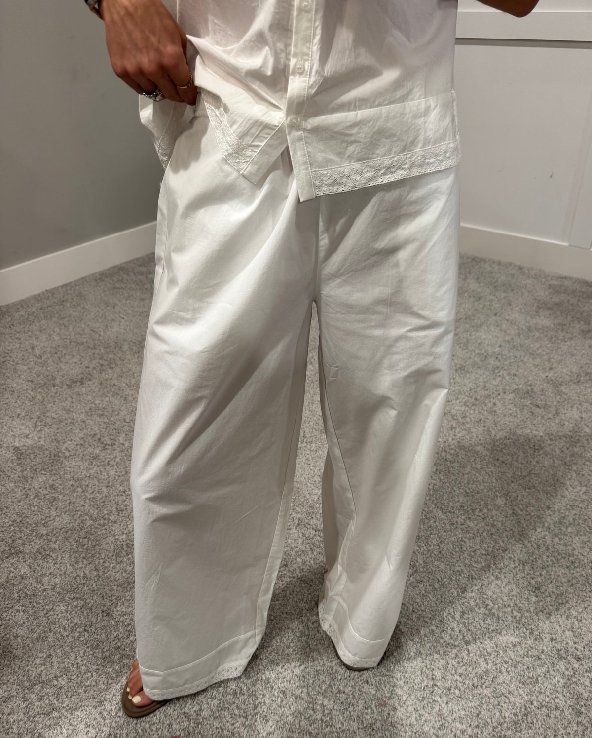 Cece Eyelet Hem Pants | Off White