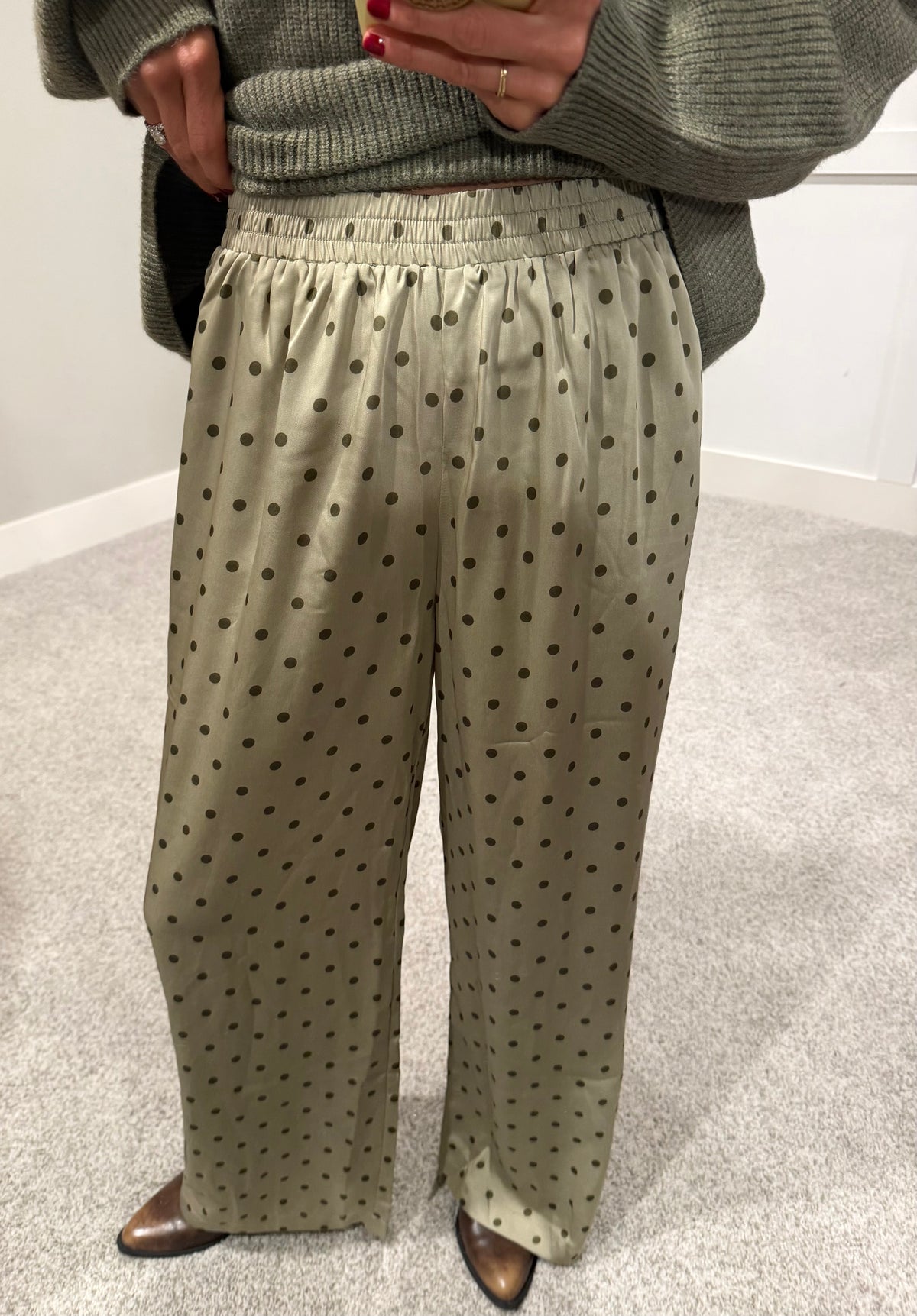 Olive Satin Polka Dot Pants | Light/Olive Green