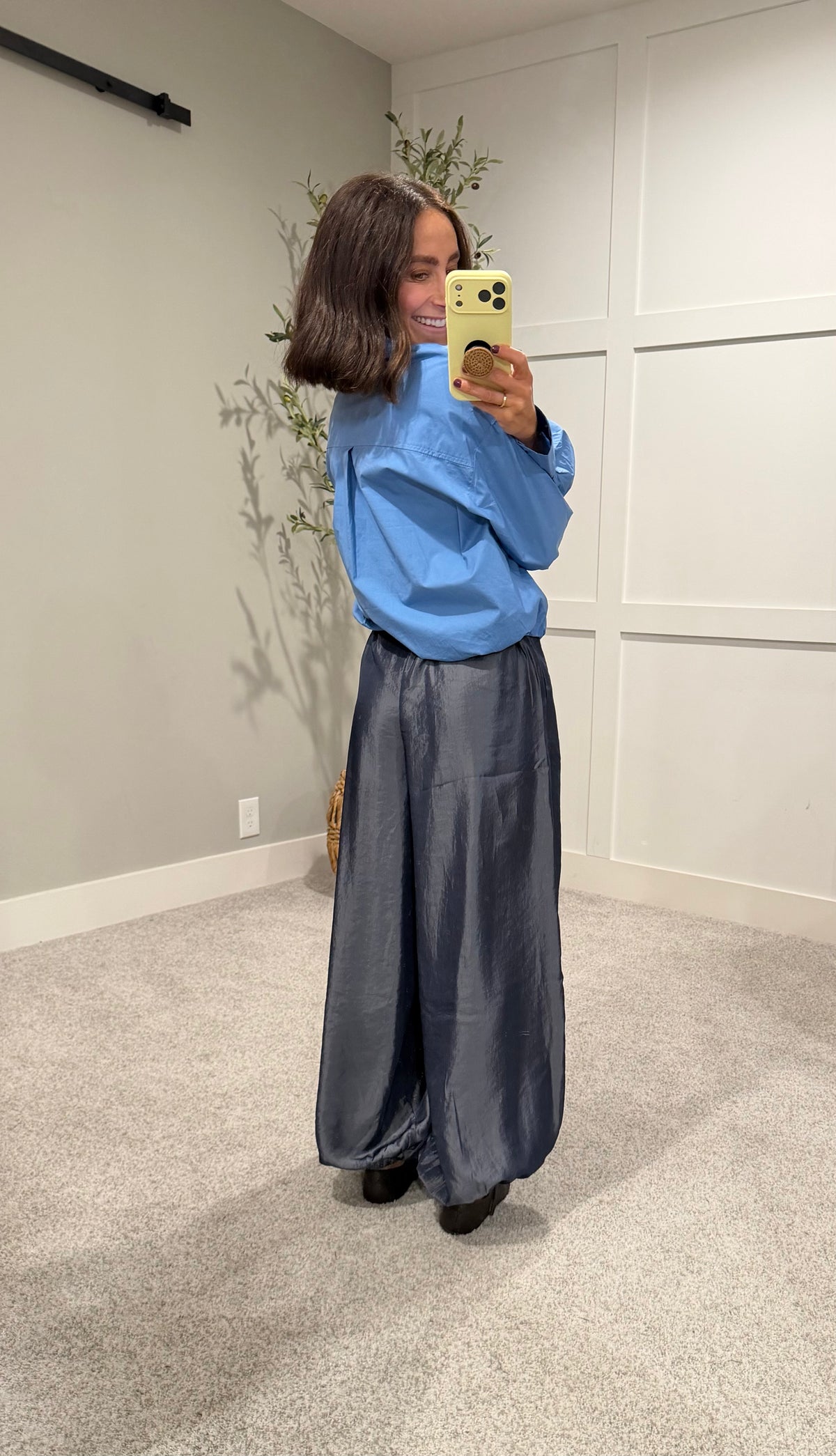 Delphine Cropped Cinched Button-Up | Lake Blue
