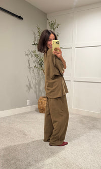 Brush Touch Oversized Top | Deep Olive Green