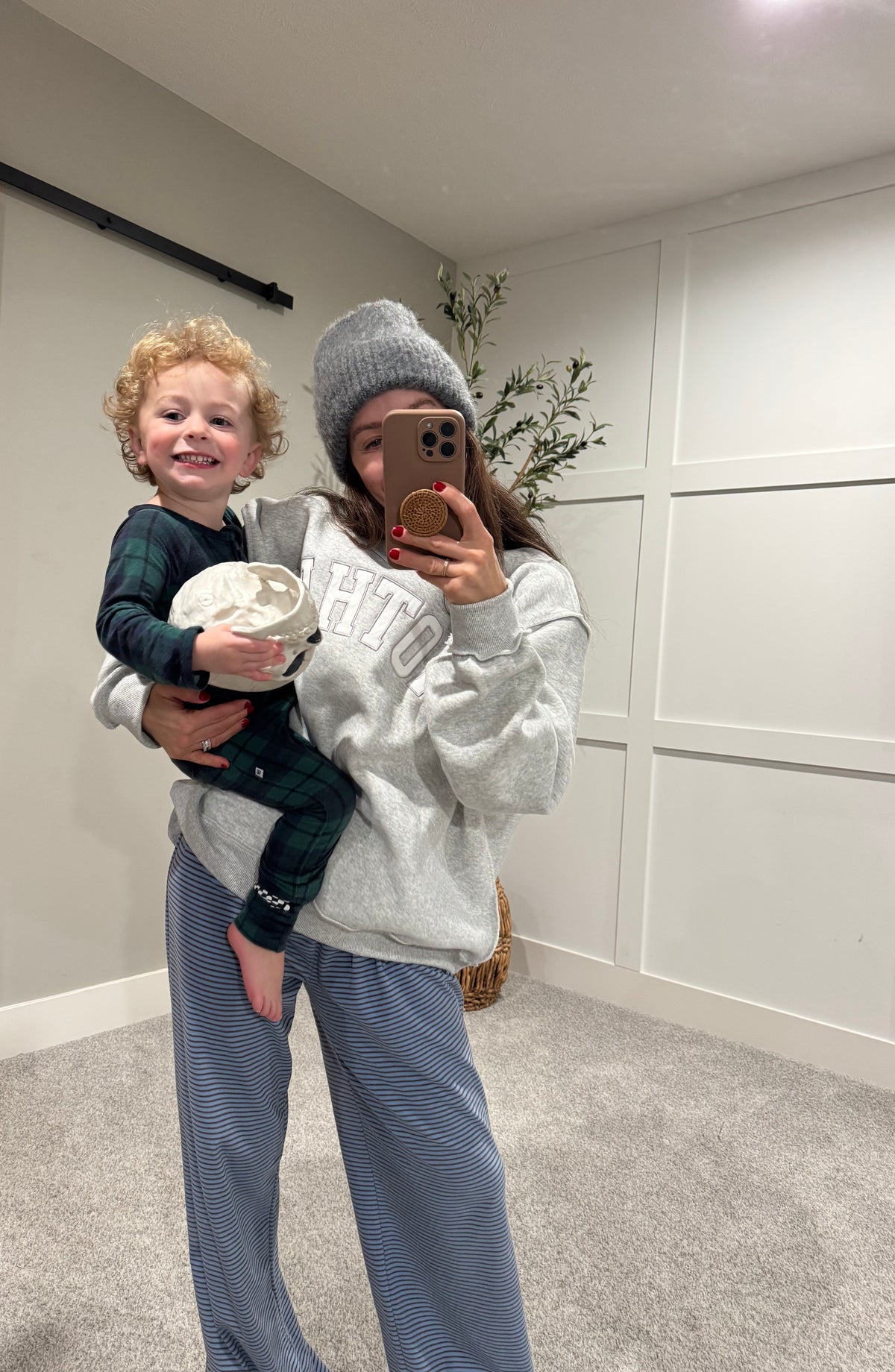 MOTHER Embroidered Sweatshirt
