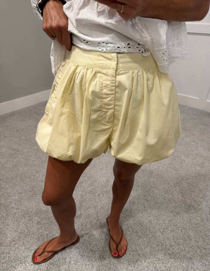 Sofie Bubble Hem Shorts | Butter Yellow