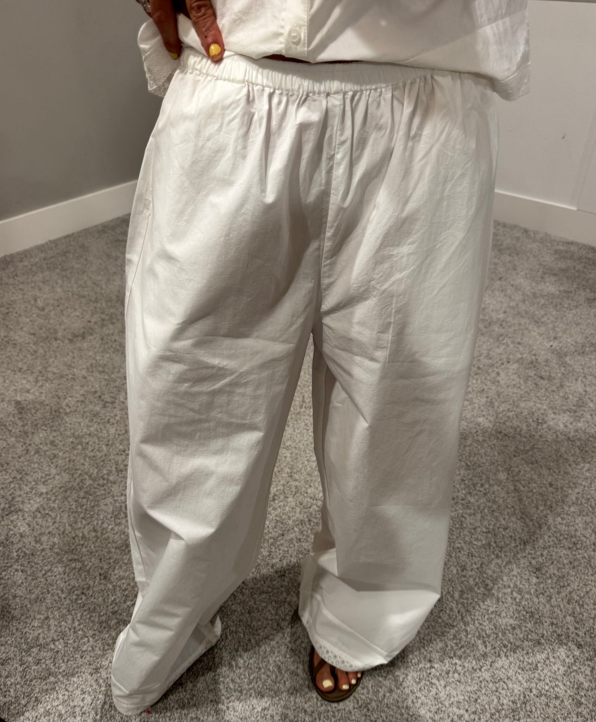 Cece Eyelet Hem Pants | Off White