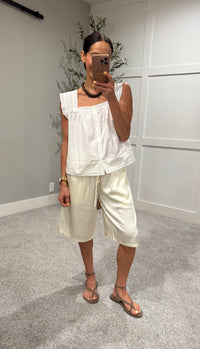 Cece Eyelet Trim Top | Off White