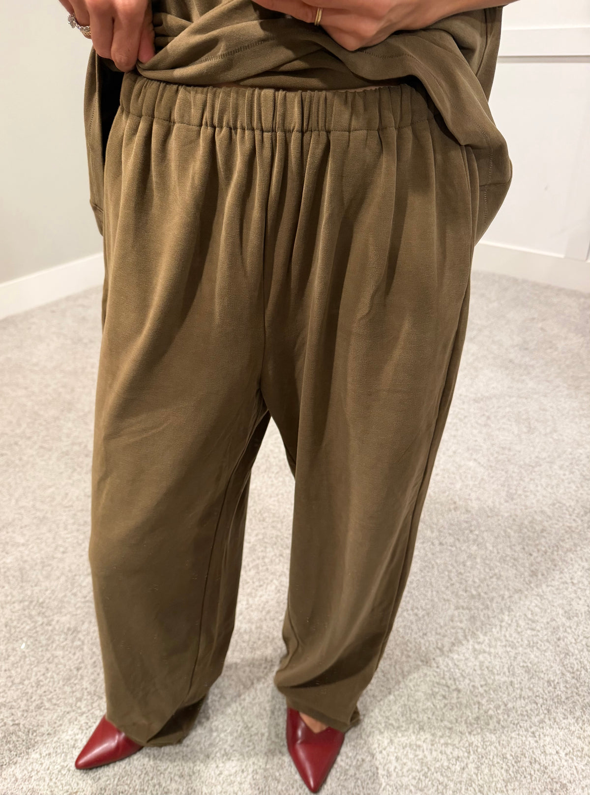 Brush Touch Pants | Deep Olive Green