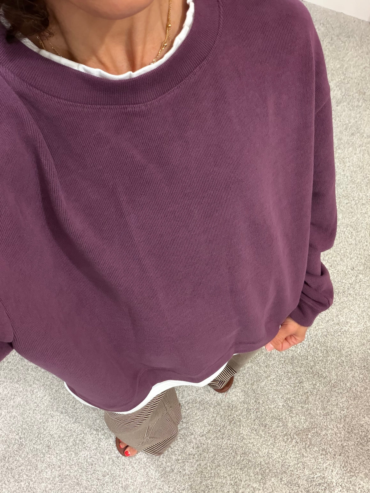 Peekaboo Sweatshirt | Plum