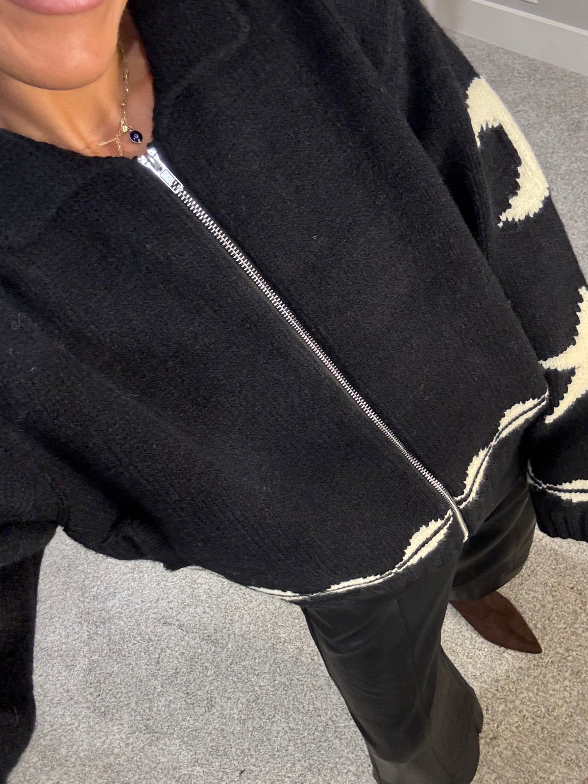 Cozy Pattern Zip Sweater Jacket | Black