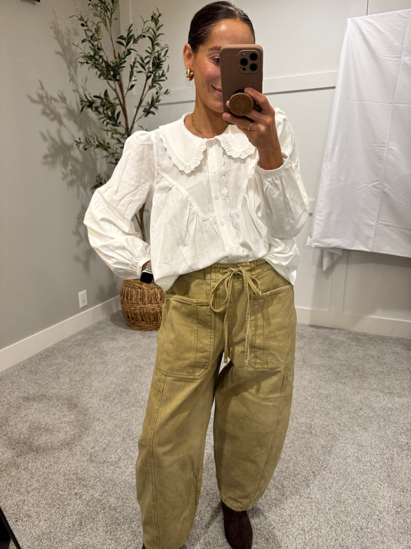 White Round Collar Blouse