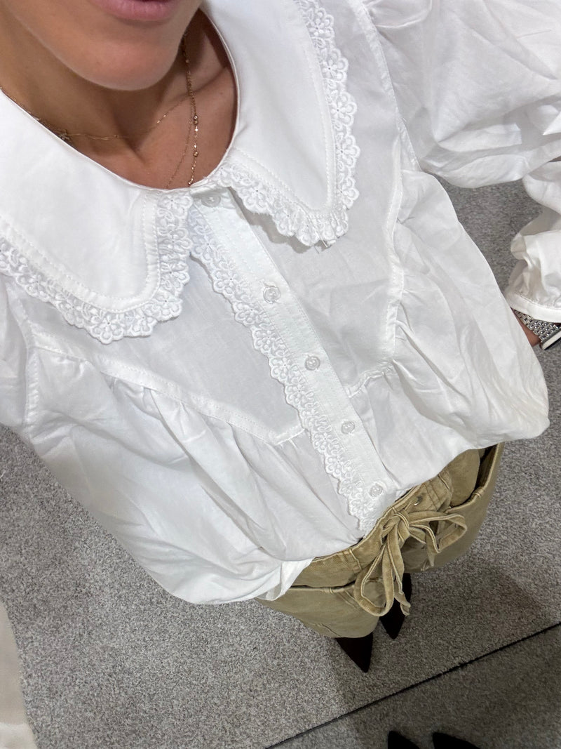 White Round Collar Blouse