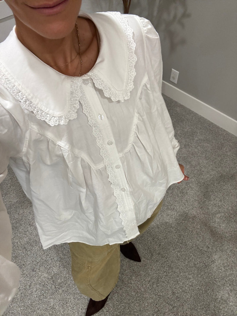 White Round Collar Blouse