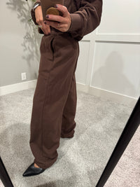 Slight Barrel Loose Fit Sweatpants | Chocolate Brown
