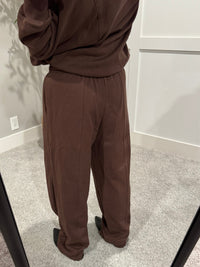 Slight Barrel Loose Fit Sweatpants | Chocolate Brown