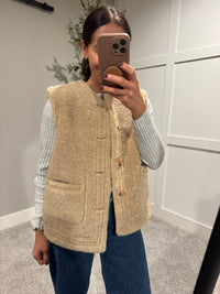 Reversible Sherpa Vest-Brown