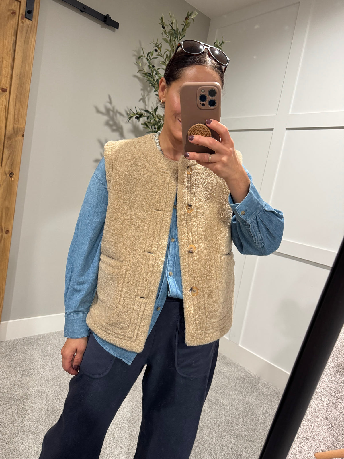 Reversible Sherpa Vest-Brown