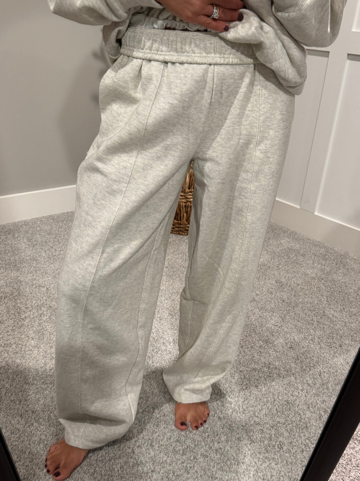 Slight Barrel Loose Fit Sweatpants | Heather Oat