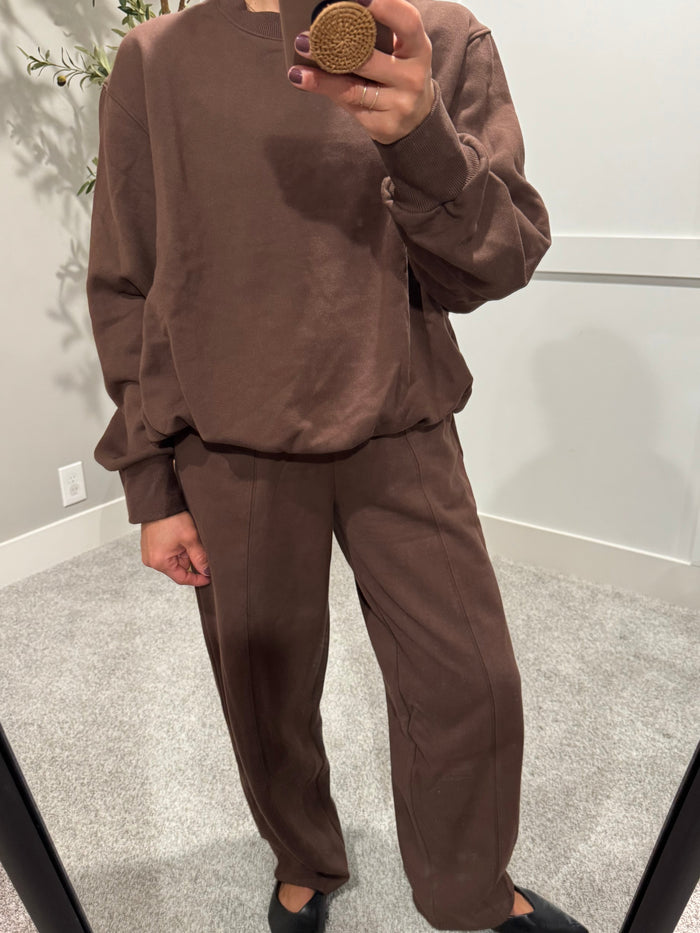 Slight Barrel Loose Fit Sweatpants | Chocolate Brown