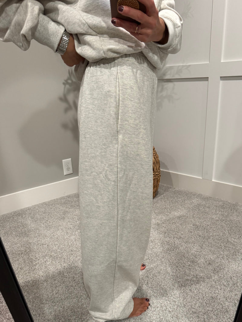 Slight Barrel Loose Fit Sweatpants | Heather Oat