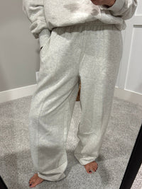 Slight Barrel Loose Fit Sweatpants | Heather Oat