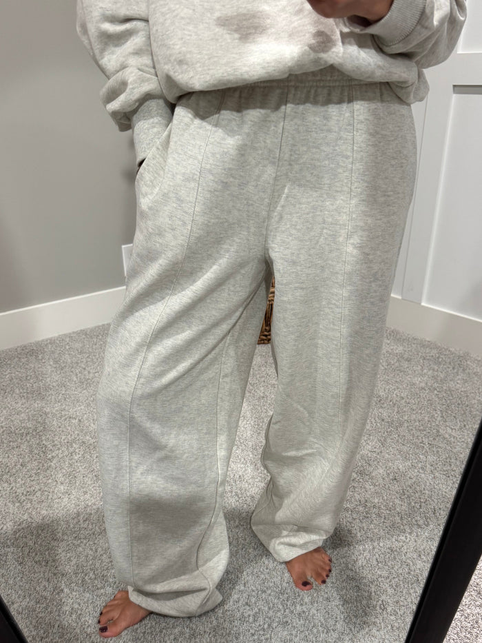 Slight Barrel Loose Fit Sweatpants | Heather Oat