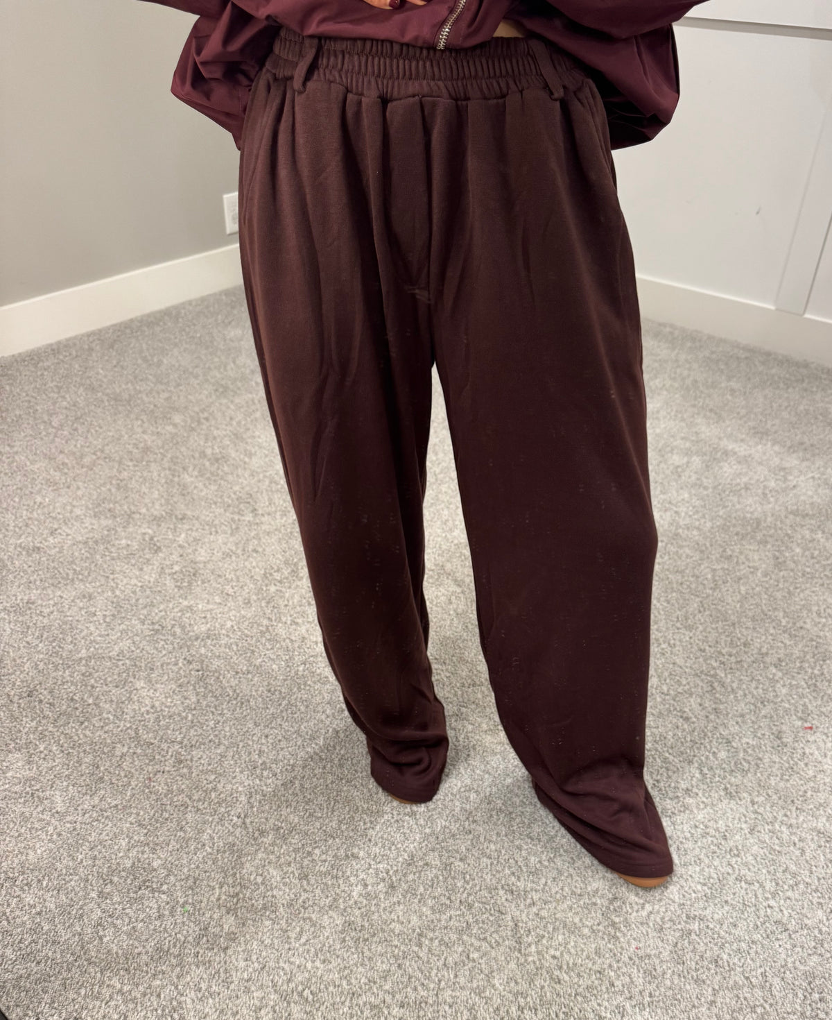 Tailored Wide Leg Knit Sweatpants | Maroon