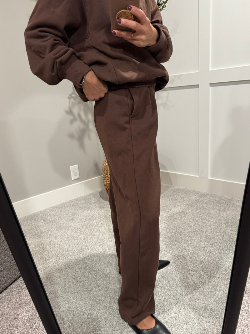 Slight Barrel Loose Fit Sweatpants | Chocolate Brown