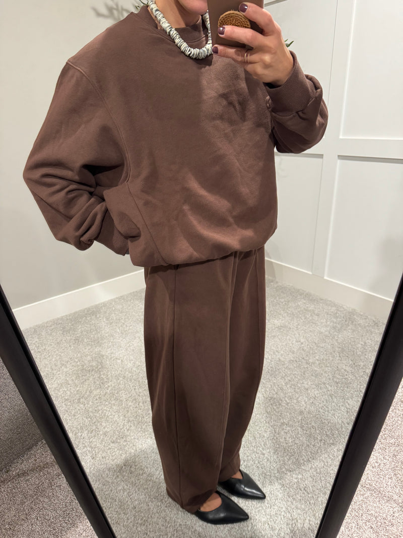 Slight Barrel Loose Fit Sweatpants | Chocolate Brown